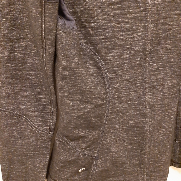 Lululemon athetic women's difine jacket sweater.sz::6.great used condition... - Picture 9 of 10